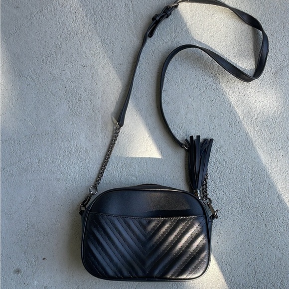Black crossbody bag - Picture 1 of 2